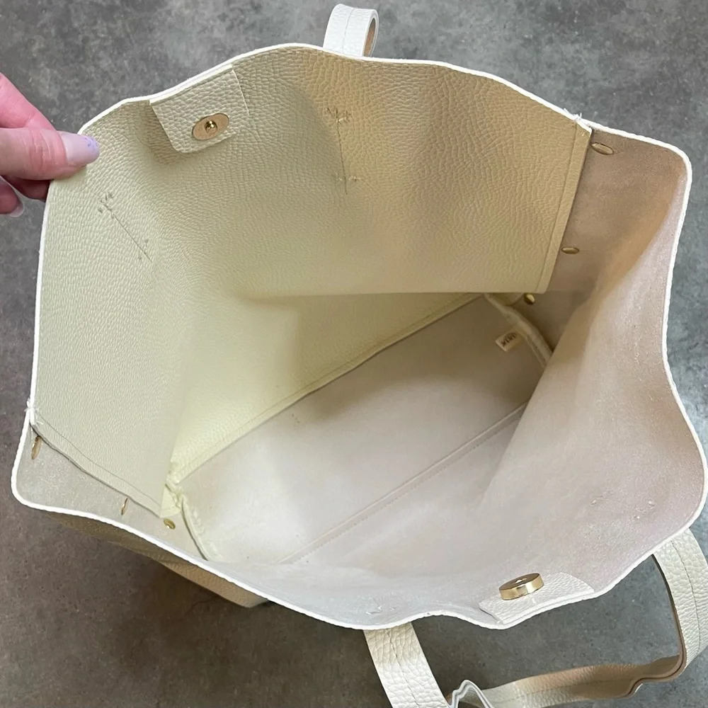 Ulta Beauty Overnighter Weekend Tote Bag Cream Shoulder Strap - Picture 4 of 8